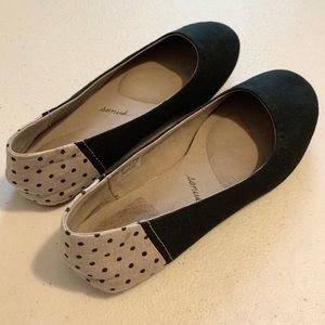 Sanuk flat with polka dot heel